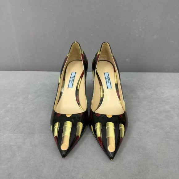🚩steal authentic Prada Women's Black and Gold Heels - Picture 2 of 6